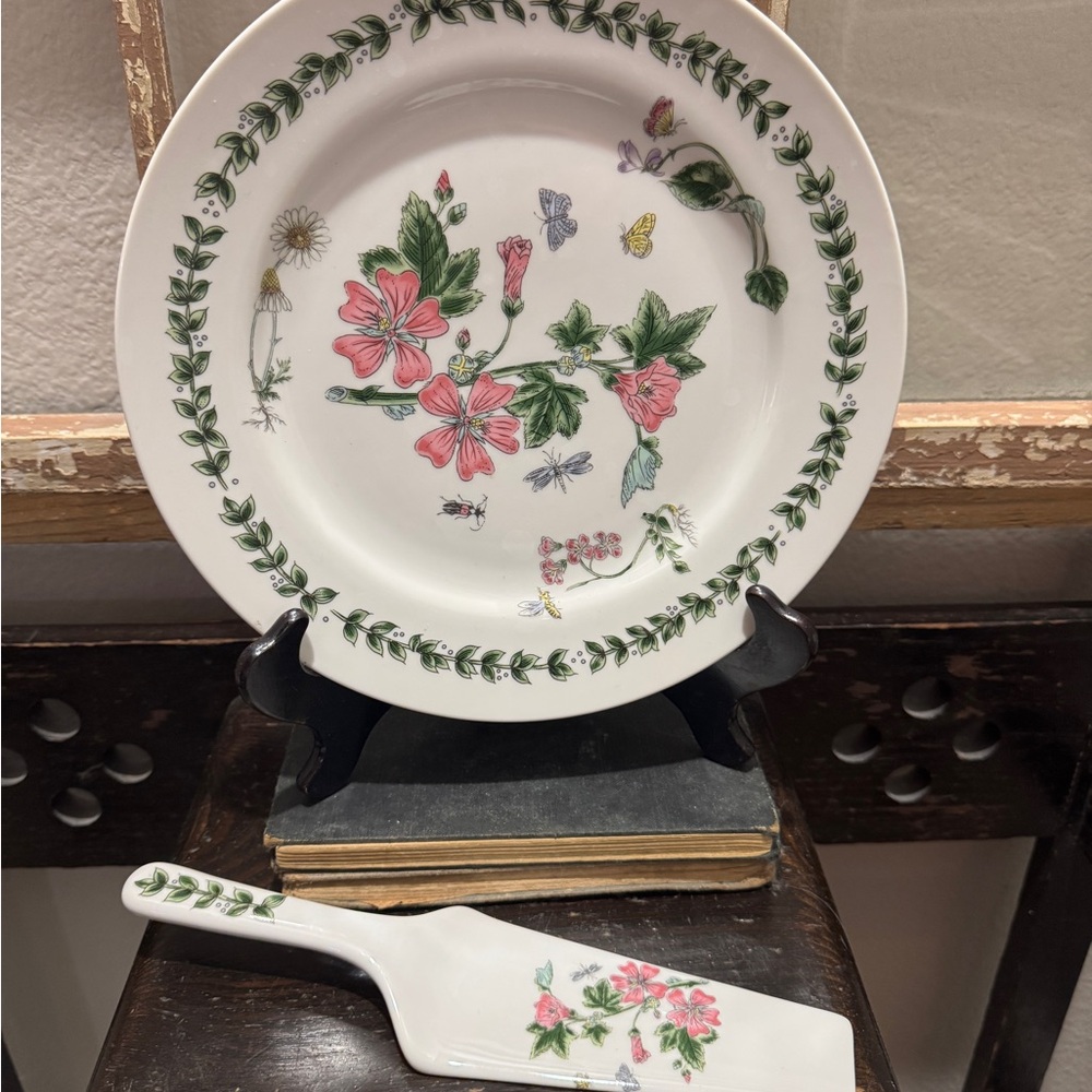 Vintage floral Patterned Plate and Server Set